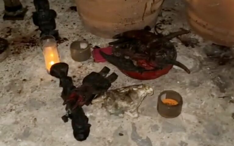Hallan objetos rituales y restos humanos en casa de exfuncionario de Tequesquitengo