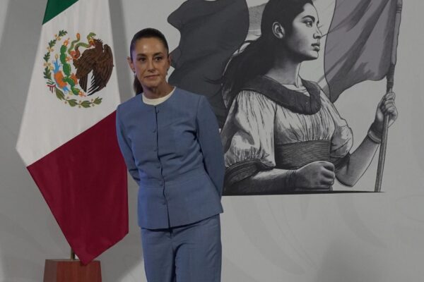 ¿Qué dijo Sheinbaum sobre la salida de Iberdrola de México?