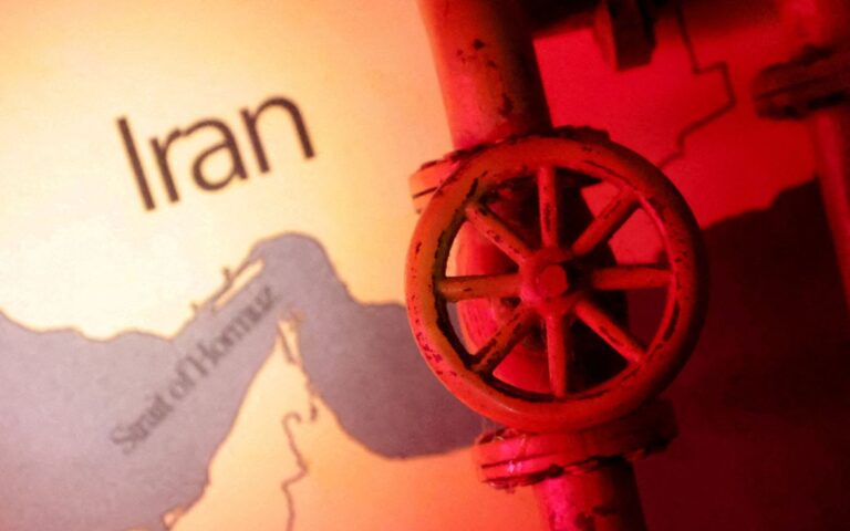 Alza del crudo tras ataques en Irán tendría impacto limitado en México: Banamex