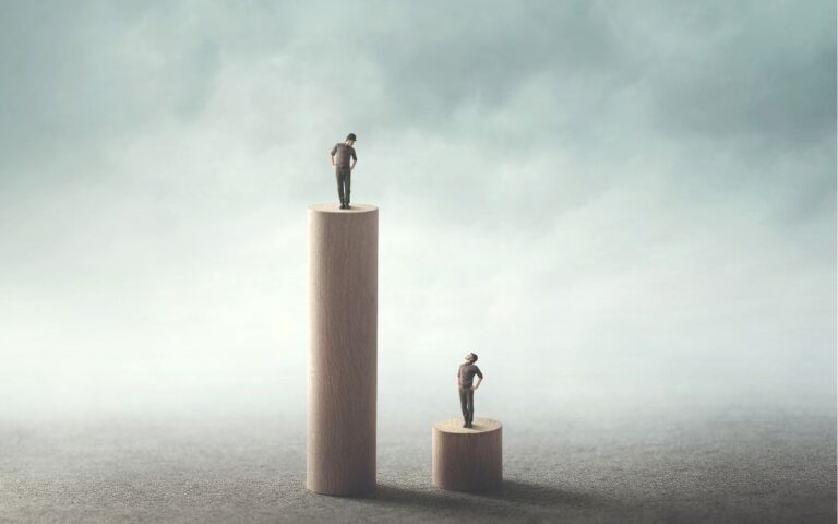 Riqueza de latinos en Estados Unidos se desploma 20% en una década, revela estudio